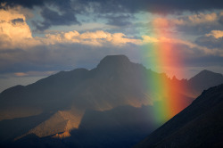 p1kachu:  Trail Ridge Rainbow Longs Peak - Rocky Mountain National Park - Colorado 