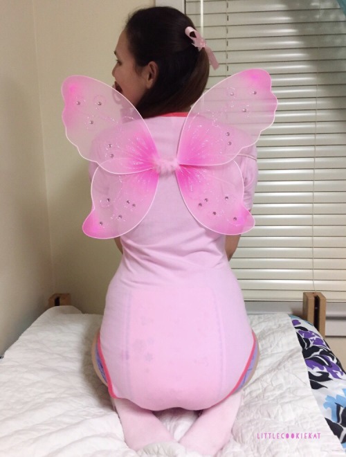 kittysmashh: lilkinkycookie-princess: Little fairy princess!  I’m super excited to announce th