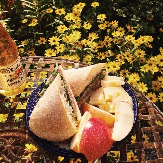 the-century:  It was such a nice day that I decided to enjoy my lunch in the garden.