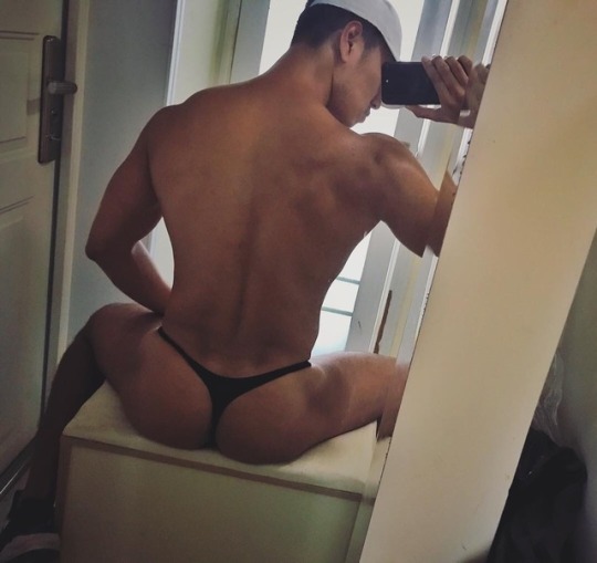 asiangaycock:       Erotic bottom.  