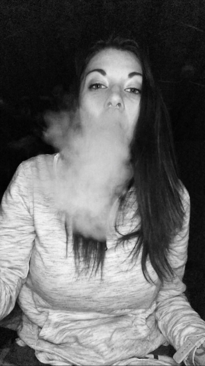 mrs-420:  If you’re lost, you can look, and you will find me.. Dab after dab.💁🏻😂
