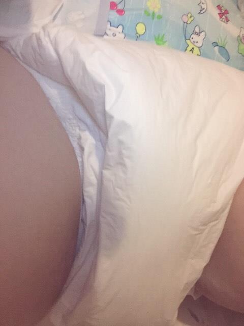brattybedwetter: My little one is so adorable!!  She’s wearing a big padded diapey