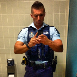 ozlads:  PLEASE arrest me x 