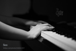 fotos-chulas:  Piano BW by YaninaLashuk Fotos