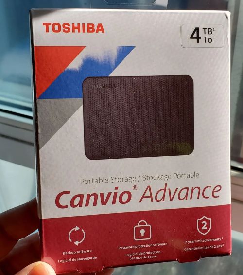 Bought this #Toshiba #Canvio #Advance #4TB drive with the intention of copying over all my #PCgames, opening up the case, and adding the 2.5" drive to my server.
But HD manufacturers are getting smarter. Catching on what people are doing to save a...