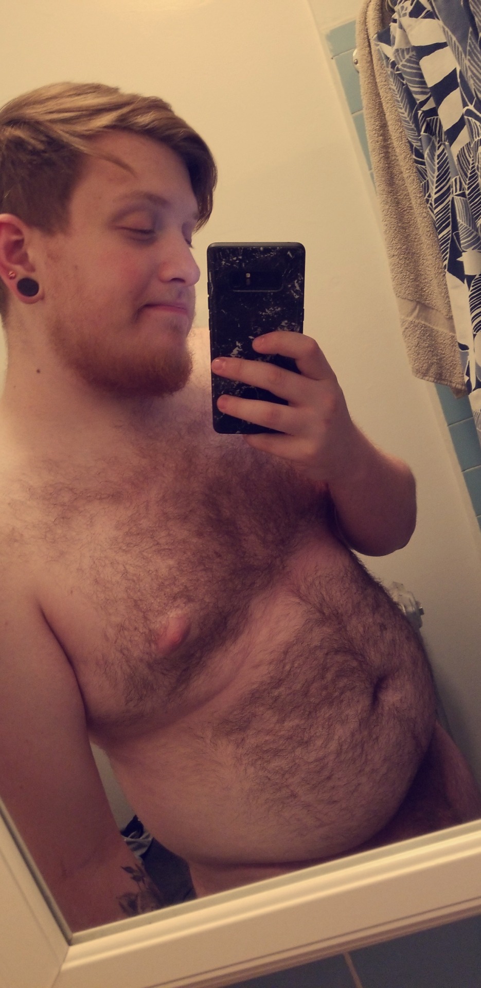 screamocub:My blog was overdue for some tummy.