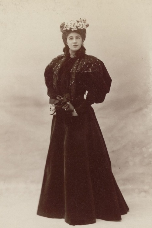 antique-royals:1890s fashion by Atelier Nadar