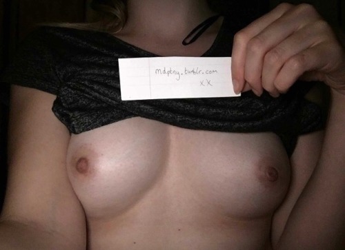 XXX mdptny: Topless Thursday everybody! Here’s photo