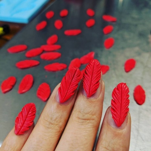 Feather nails, anyone!? Having a little fun with this plethora of tiny, individually sculpted feathe