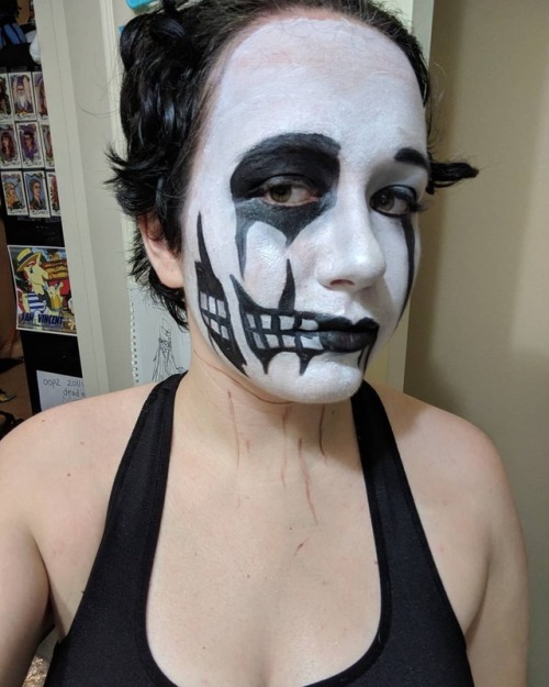 Here&rsquo;s some better lighting of the Alice Angel makeup. I don&rsquo;t think I&rsquo;ll do the t