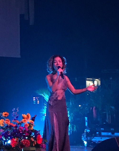 [171114] Jhené Aiko Performing In Detroit For TRIP Tour. (cr.)