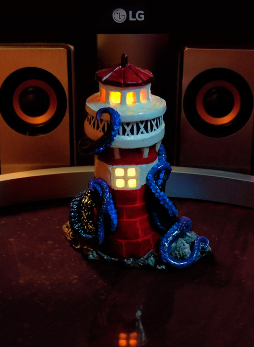 i’ve made the lighthouse last year and now figured i can add some tentacles and make myself cry 