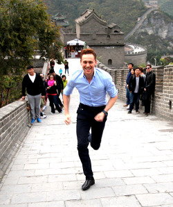 chocolatehiddlestoner-deactivat:  This picture looks like Tom is running toward the love of his life. He looks so happy. OH MY GOD, TOM STAP BEING CUTE. (x) 