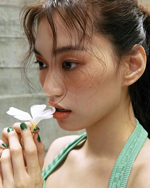 x2c: TO THE GREEN IN PHUKET KIM DOYEON for DAZED KOREA (June 2022)