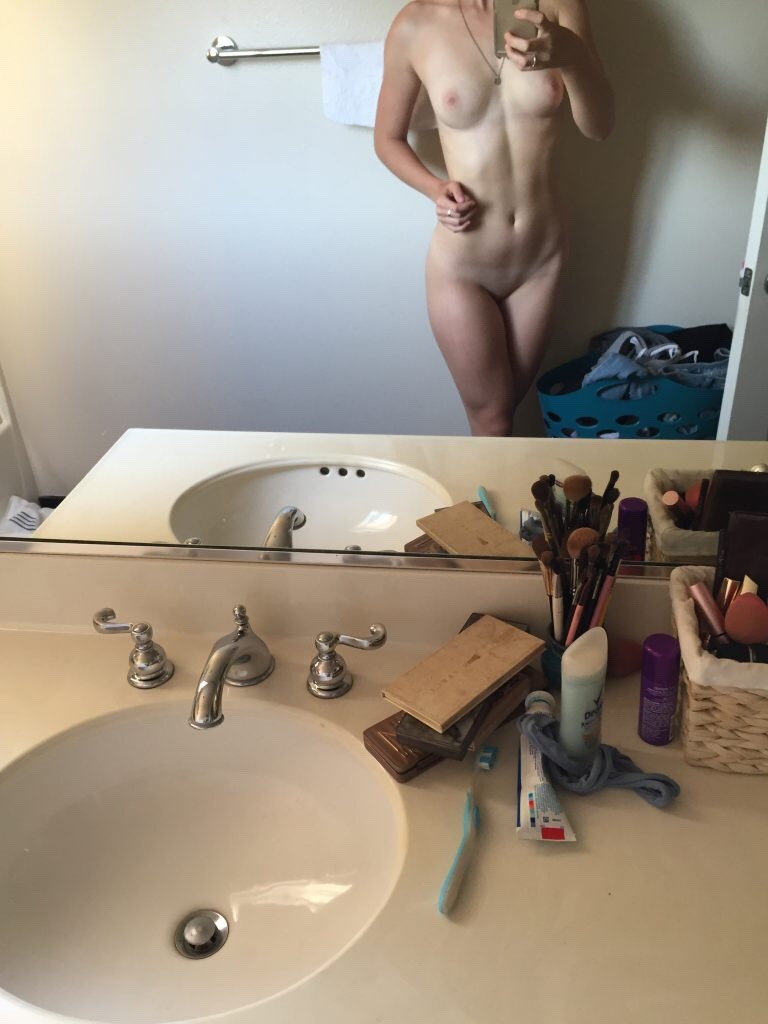 fortheloveofsexandgirls:  Mackenzie Lintz | Leaked Pics (Part I)