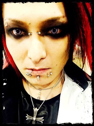 kawaii-neko320:Hitsugi with all his piercings !