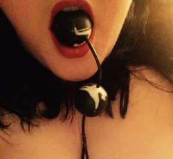 gorgeousdarkhairedgirl:  So if you’ve been following my day you might like to know that the balls finally came out at 8.00pm….. (and tasted amazing) 💋