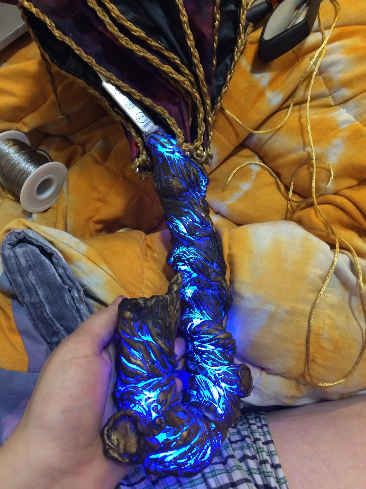 sassytail:  Hey everyone!  As you might know, I was the one who made the umbra-staff