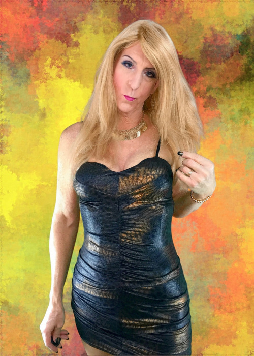 hgillmore:  Well Dressed Crossdressers and Transgendered Women