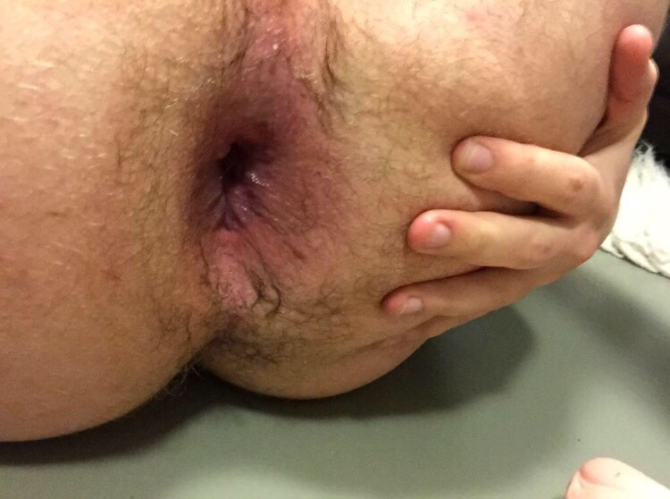 chubbygayslut:When your ex threatens to expose you online with these pics. I’m