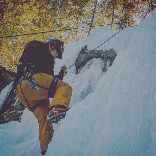 Dropping into the weekend. #climbing #mountains #instagram #rockclimbing #nature #climb #hiking #adv