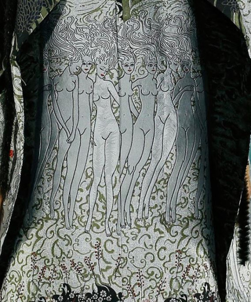 radiantrunway:Fendi Couture Detail FW 2016