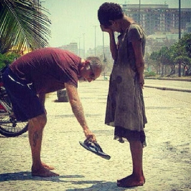 gold-kushkloudz:  this is so powerful, &amp; theyre in africa