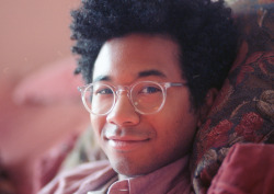 hanahaley:  lil upclose shot of Toro y Moi for NYLON 