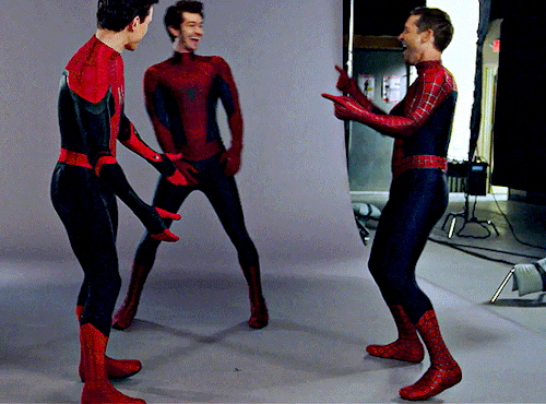 ewan-mcgregor:  ANDREW GARFIELD 🕷️ TOBEY MAGUIRE 🕸️ TOM HOLLAND SPIDER-MAN: NO WAY HOME - Special Features Preview  