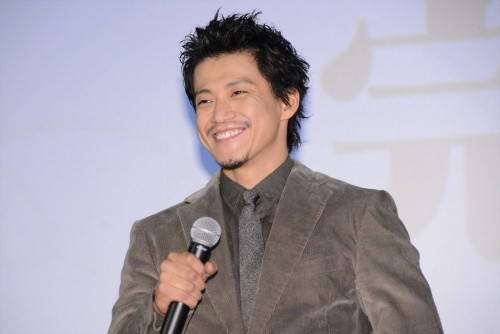 cris01-ogr:Oguri Shun at at Yakuza6 release event! ^____^Along with the other protagonists of the ga