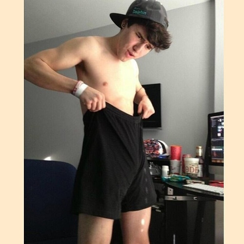 5secxndsoflauren:  Jc mmph.