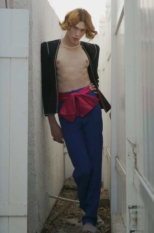 lids-flutter-open: madzho:  SOPHIE by Torbjørn Rødland for Garage Magazine  @agromony 