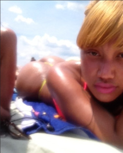 getmoneydollaz:  asshipstits:  samsungsandiphones:  RICAN BLACK AND ASIAN! I TELL U THIS GUYS!! The pssy was the best thing i had in a while! The head made me nutt in 3 mins and she was a virgin! WHAT!!!!!!! I CANT WAIT to see her again! (Different lights