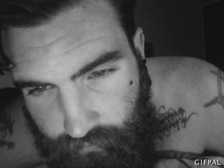 smileybeardman:  trying to be cute and shit.