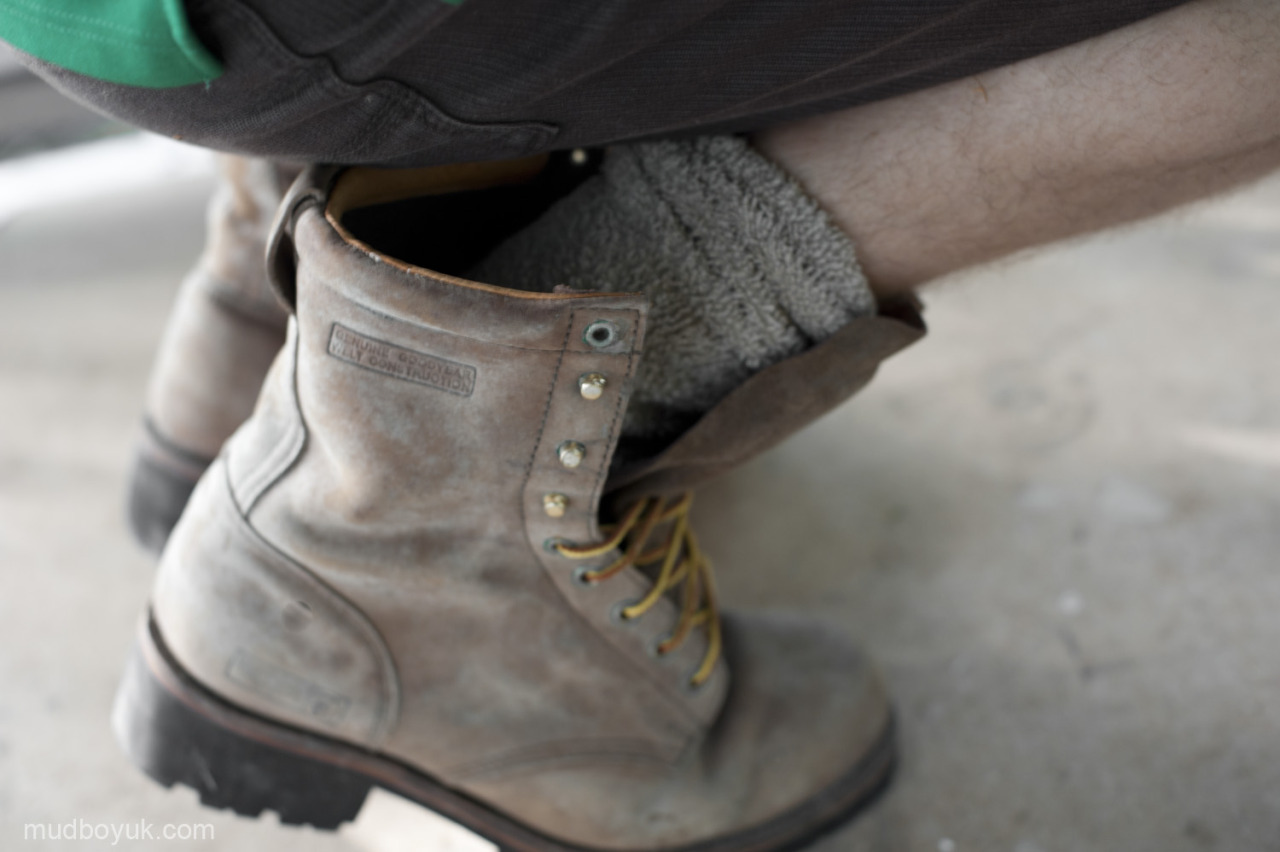 mudboyuk:  dirty work boots