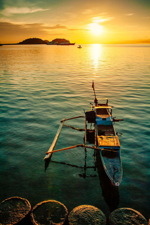 © Ahmad SyukaeryPoto Tano,West Sumbawa, Indonesia