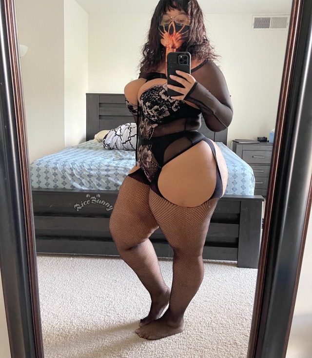 blasianbussy:Your squish toy is ready🖤 