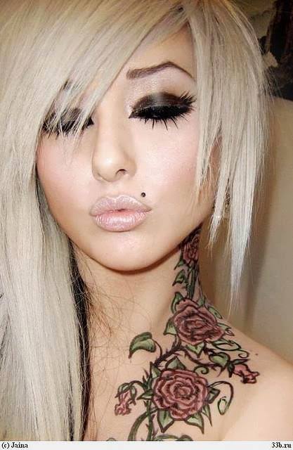 ZOMBIE QUEEN