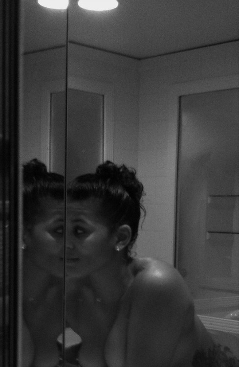 viciousbri:  Mirror, mirror, on the wall…
