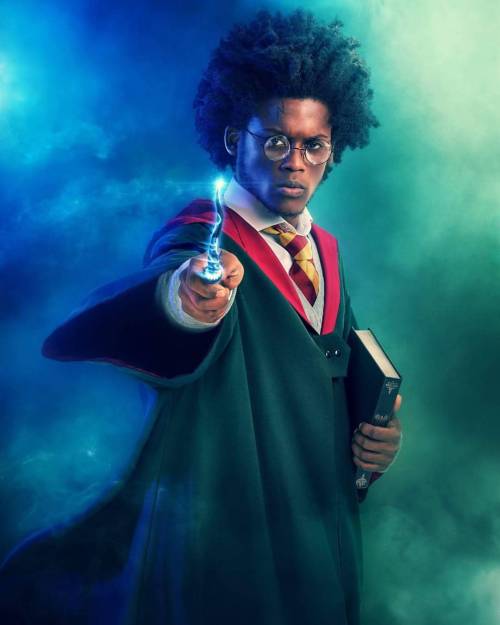 nubiamancy:“Harry Potter”, created by @studiofaya for @projetoidentidade, cosplay by Maicon Rodrigue