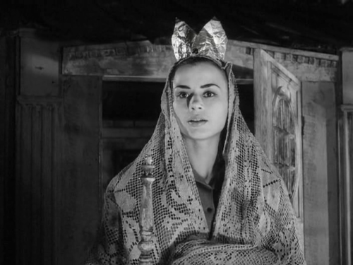 365filmsbyauroranocte:Harriet Andersson in Ingmar Bergman’s Through a Glass Darkly (1961)