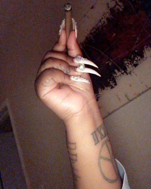 cartiercocaine: The blessing blunt , pass it on