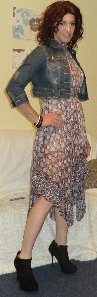 hgillmore:  Well Dressed Crossdressers and Transgendered Women