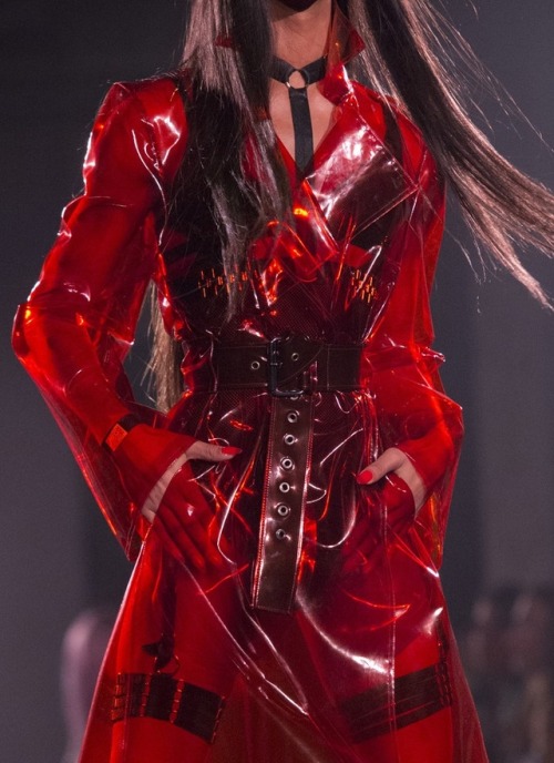 monsieur-j:Gareth Pugh S/S 2019 Runway Details