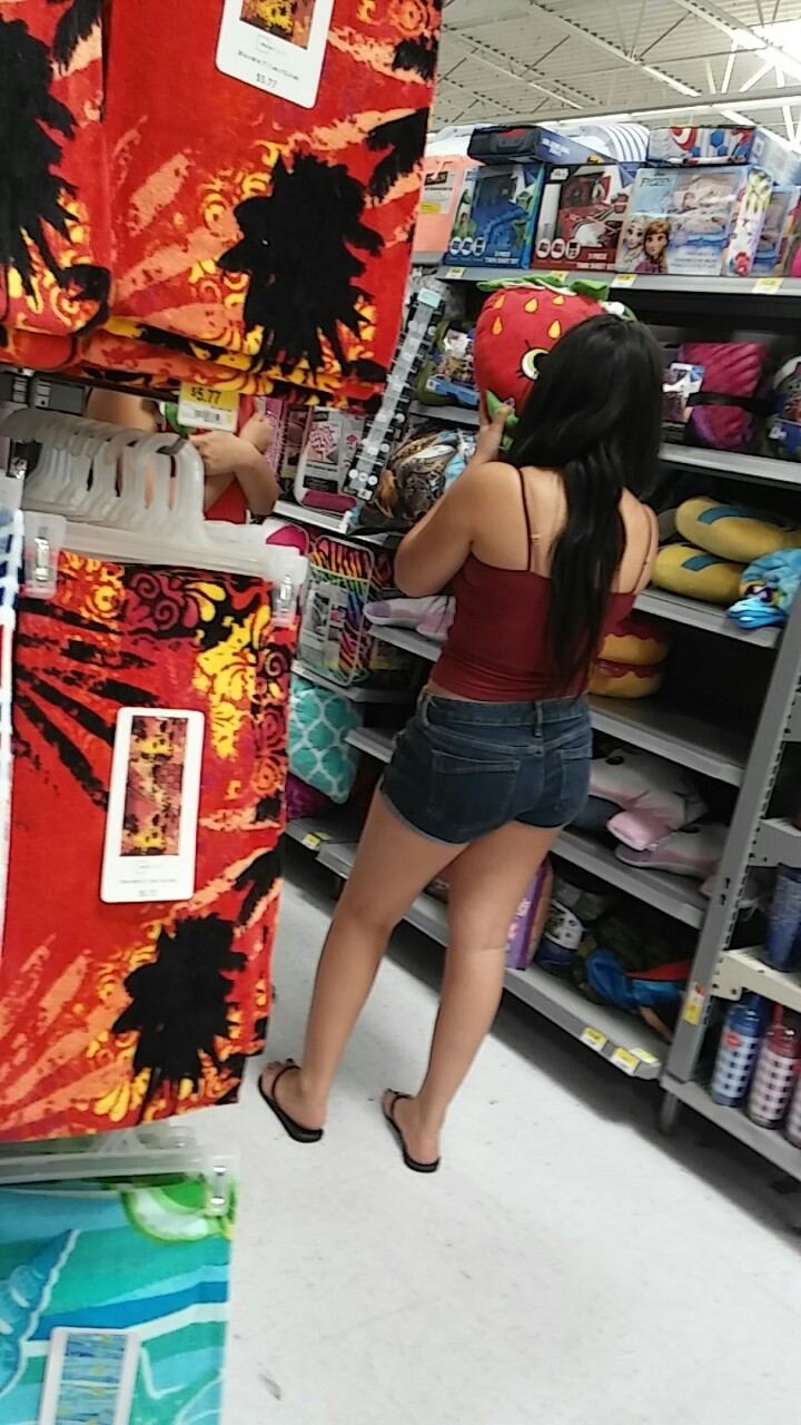 candidmaine:  Love when theres not much to do but walk around and bump into something