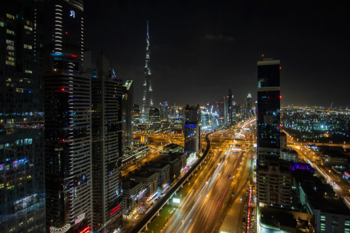 Window on the city, Dubai by sir20 