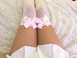 angelicxbbygirl:  ❁ new socks who dis ?