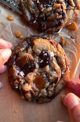 Brown Butter Toffee Chocolate Chip Cookies (x)