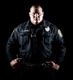 superbears:  Love Derek.. Dreamy to Sleep with Him  wittymoniker:  Derek Poundstone, 31, 6’1” and 341lbs. American Strongman and Connecticut police officer.   