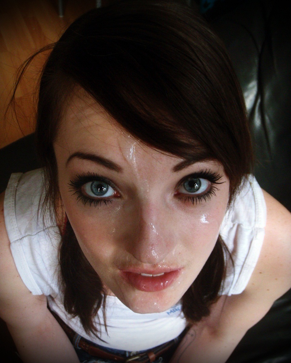 amateur-cumshots:  Do you like my photo? Wanna hook up with me? Click Here